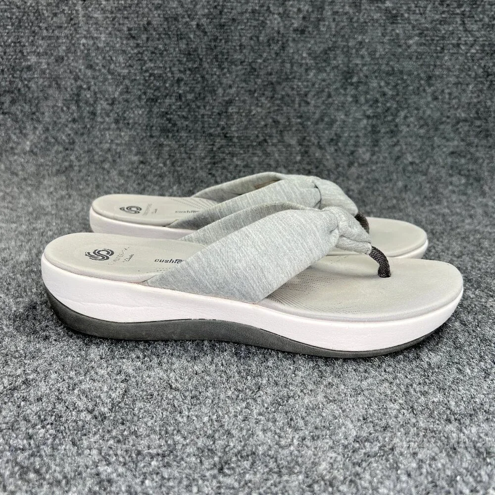 Clarks Cloudsteppers Sandals Women's 8 Grey Comfort Casual Toe Post‎ Flip Flops